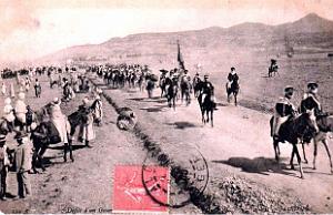 Algerie - defile d'un Goum